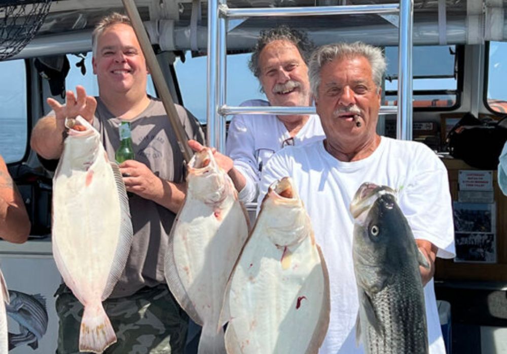Frequently Asked Questions 4 best charter boats in new england-064